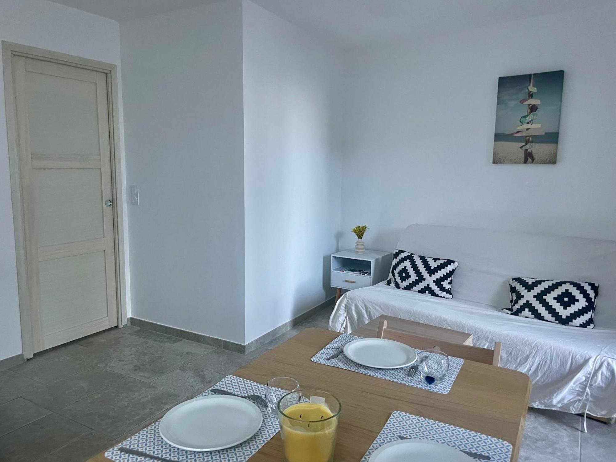 Apartamento T2 Renove Avec Terrasse Au Coeur Des Cevennes Saint-Germain-de-Calberte Exterior foto